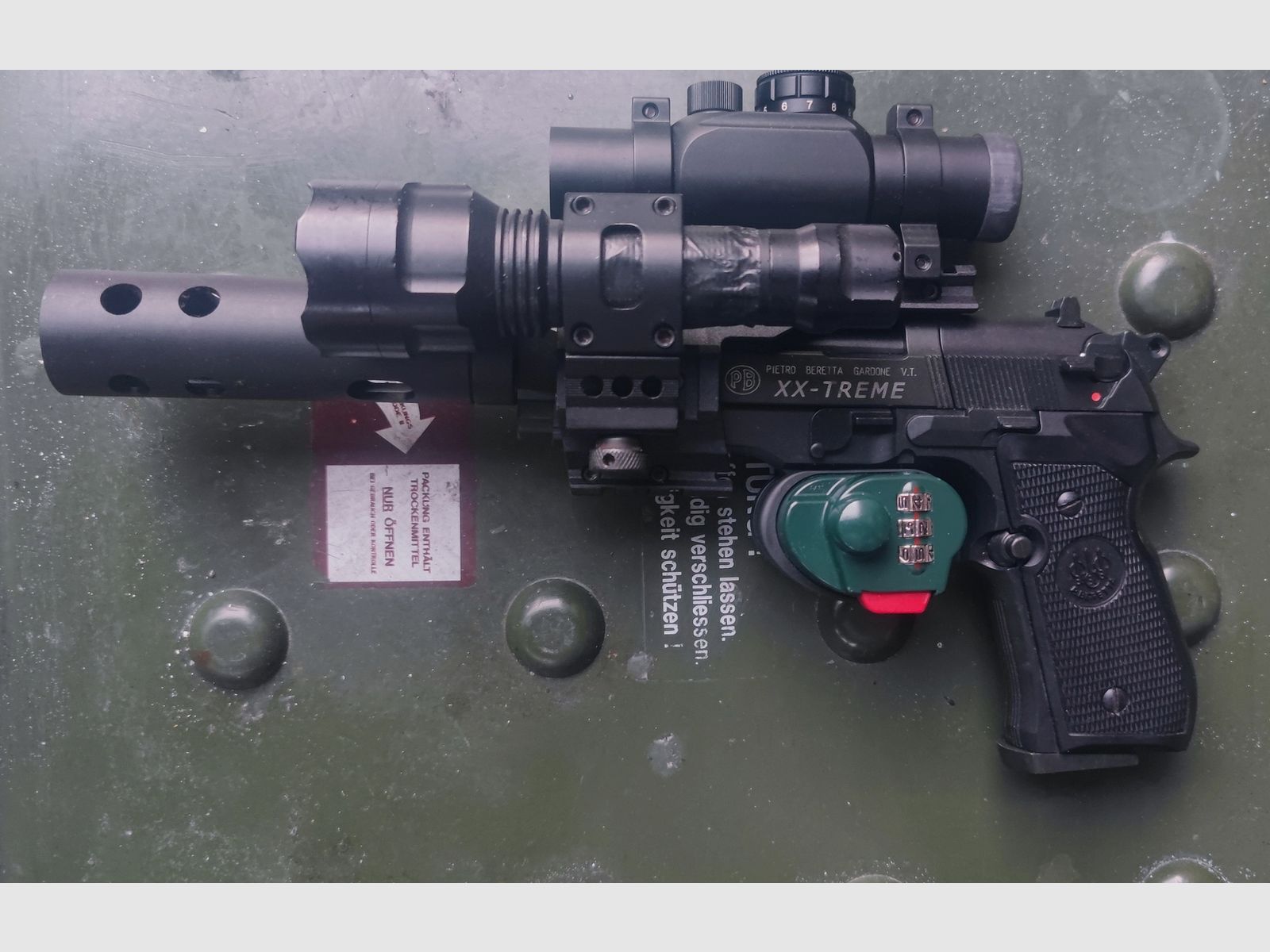 Beretta 92 FS XX-TREME CO2  mit Xtreme viel Zubehör 