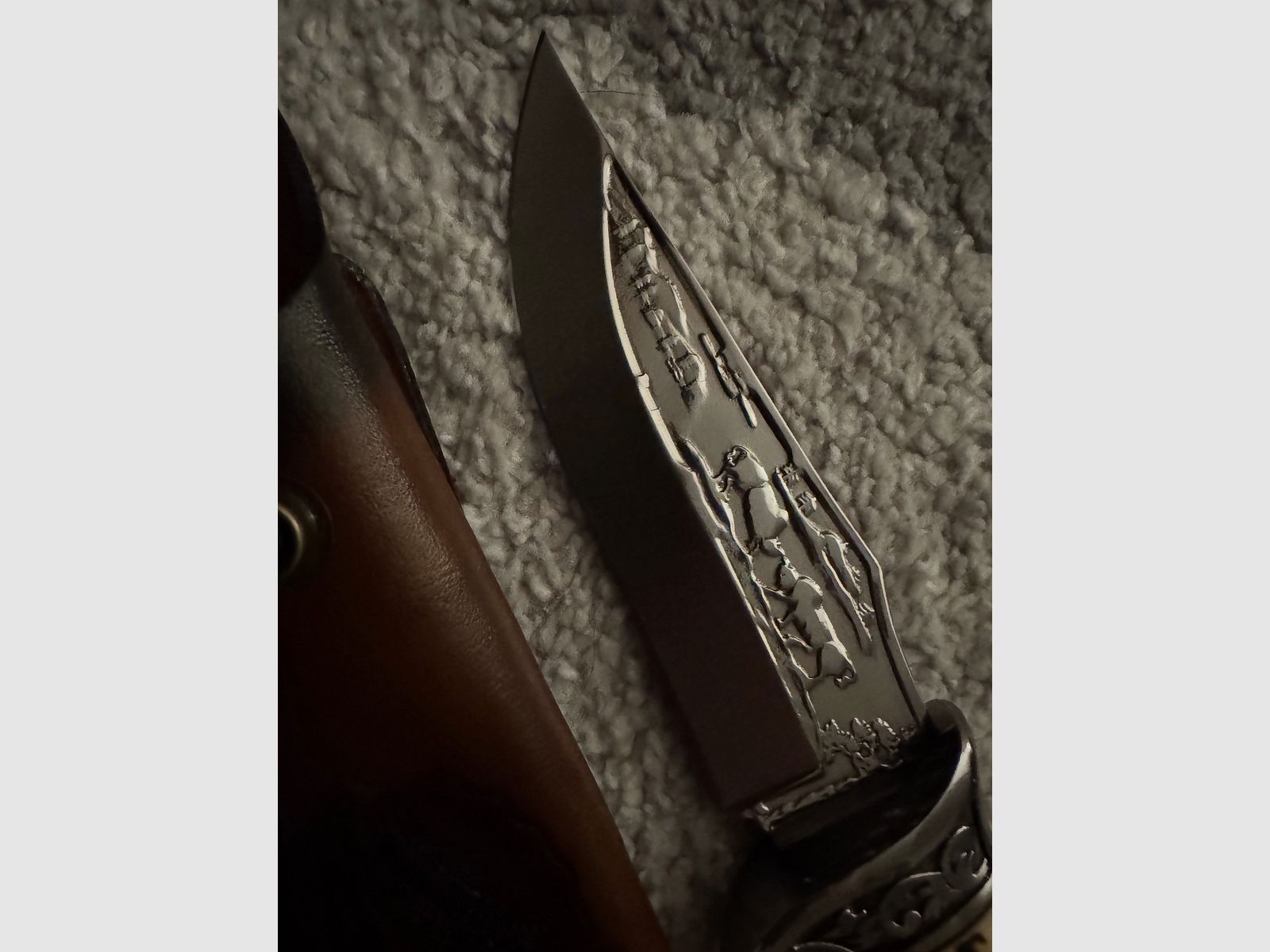 Coltello da caccia con fodero in vera pelle spesso mai usato