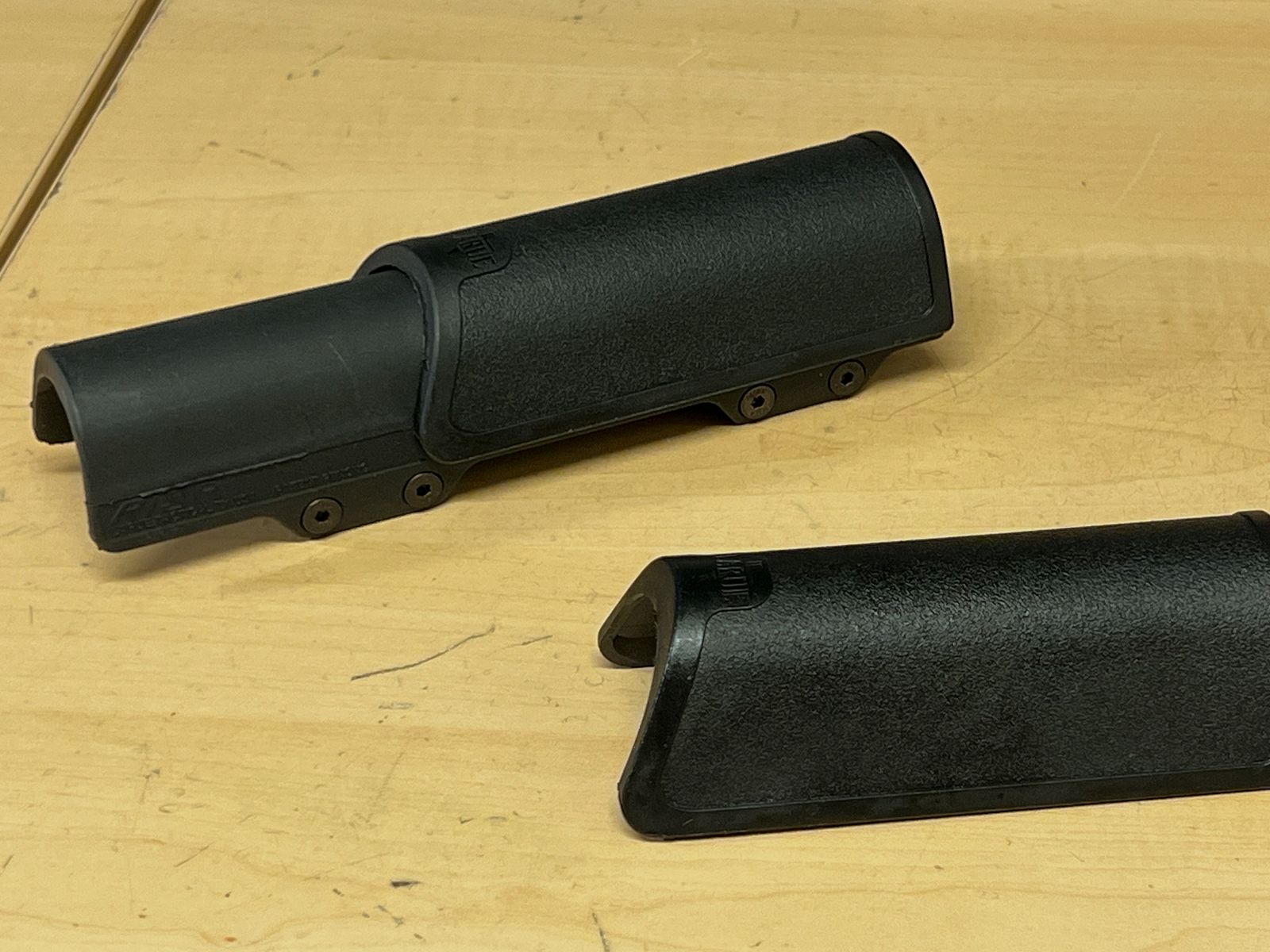 Erhöhung für Schulterstütze für M 4 / AR 15 Modelle in Schwarz
