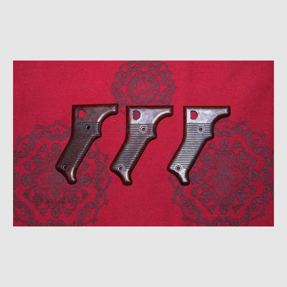 1 Wehrmacht Griffschale rechts MG42