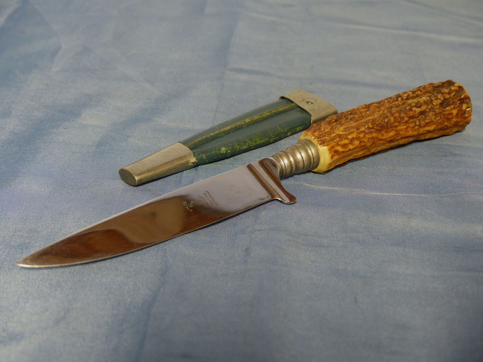 Bawarskie noże myśliwskie, noże tradycyjne, noże do przekąsek Anton Wingen Jr. z uchwytem z poroża jelenia, prawie antyczne