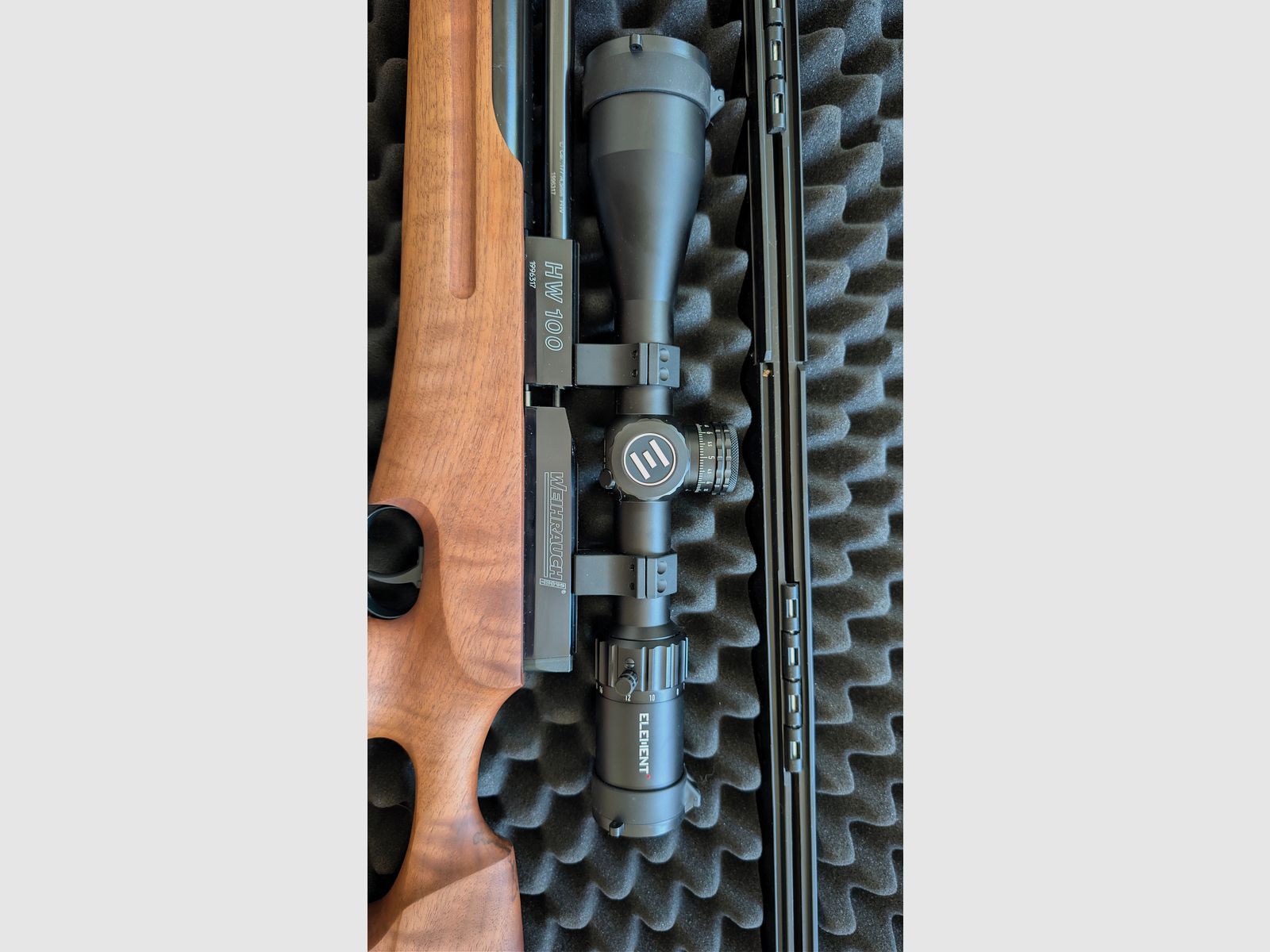 Weihrauch HW100T Set als nieuw met Element Helix 6-24x50 gen2 FFP MRAD