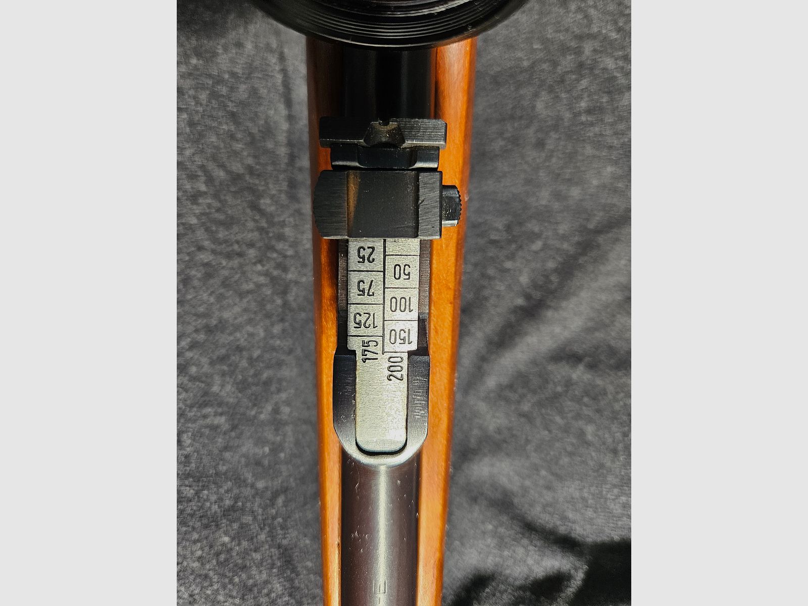 CZ 452-2E Lux Kal.22 lr z Zeiss Jena 4x32 M