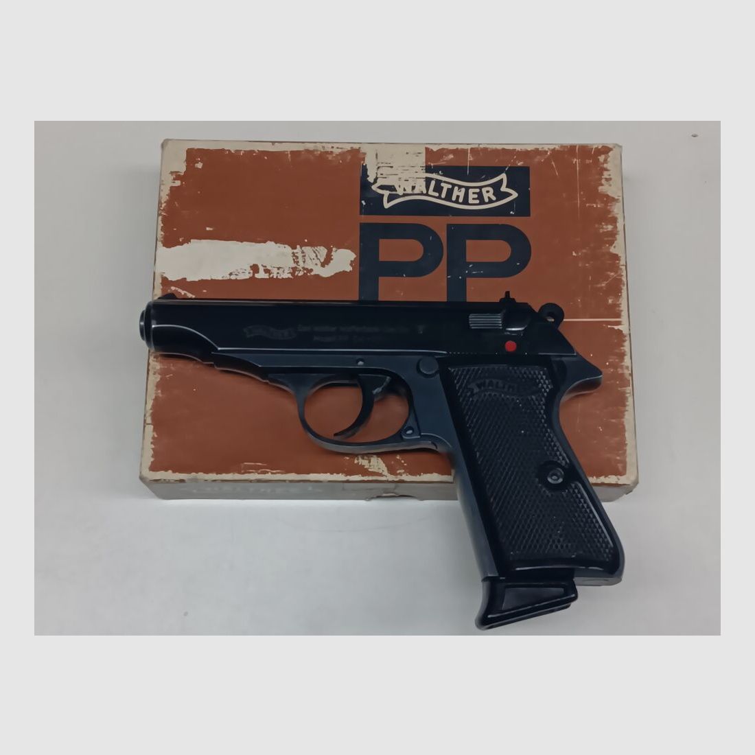 Carl Walther Wapenfabriek Ulm / Do. Model PP - 1961, afbeelding 1 van 10