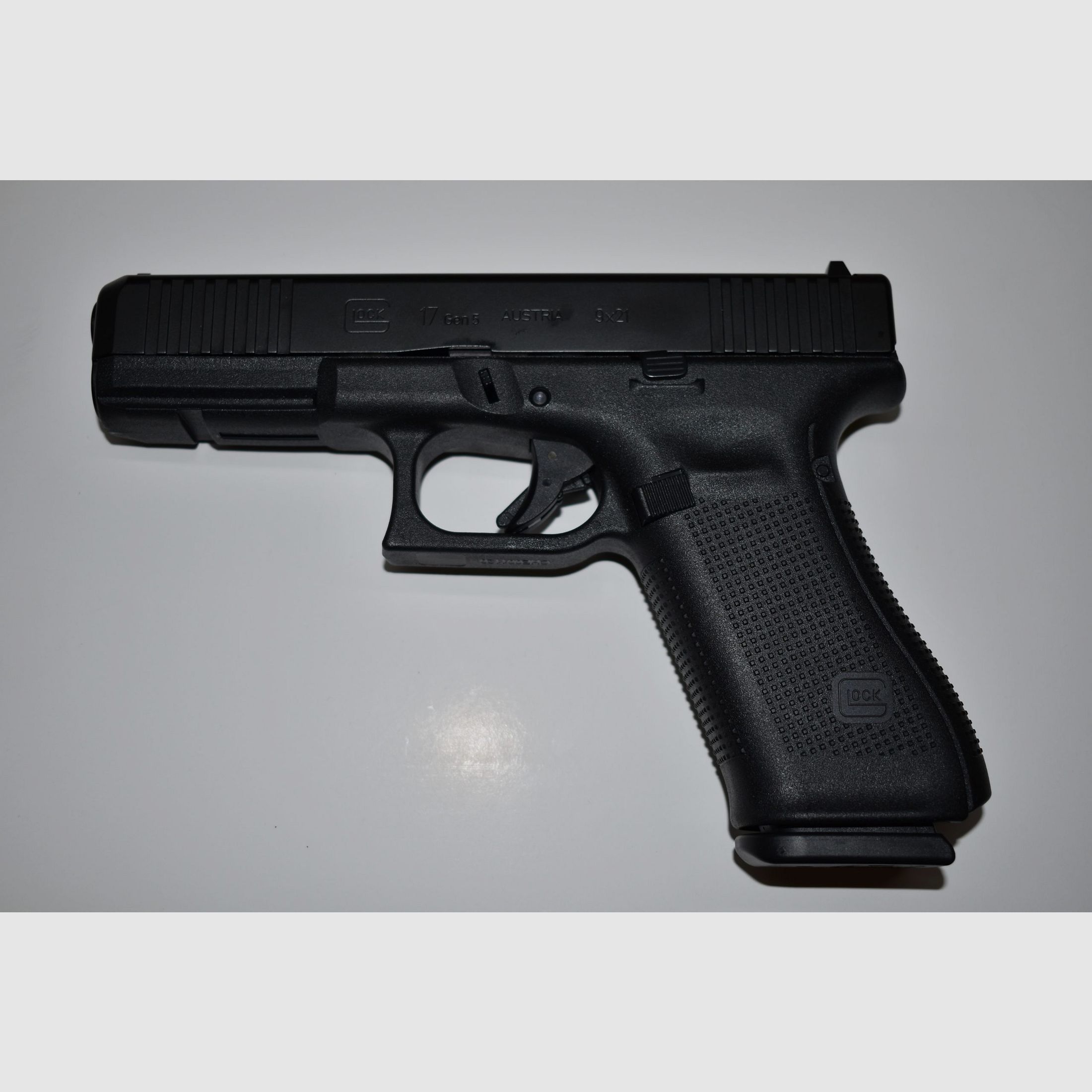GLOCK 17, Bild 1 von 2