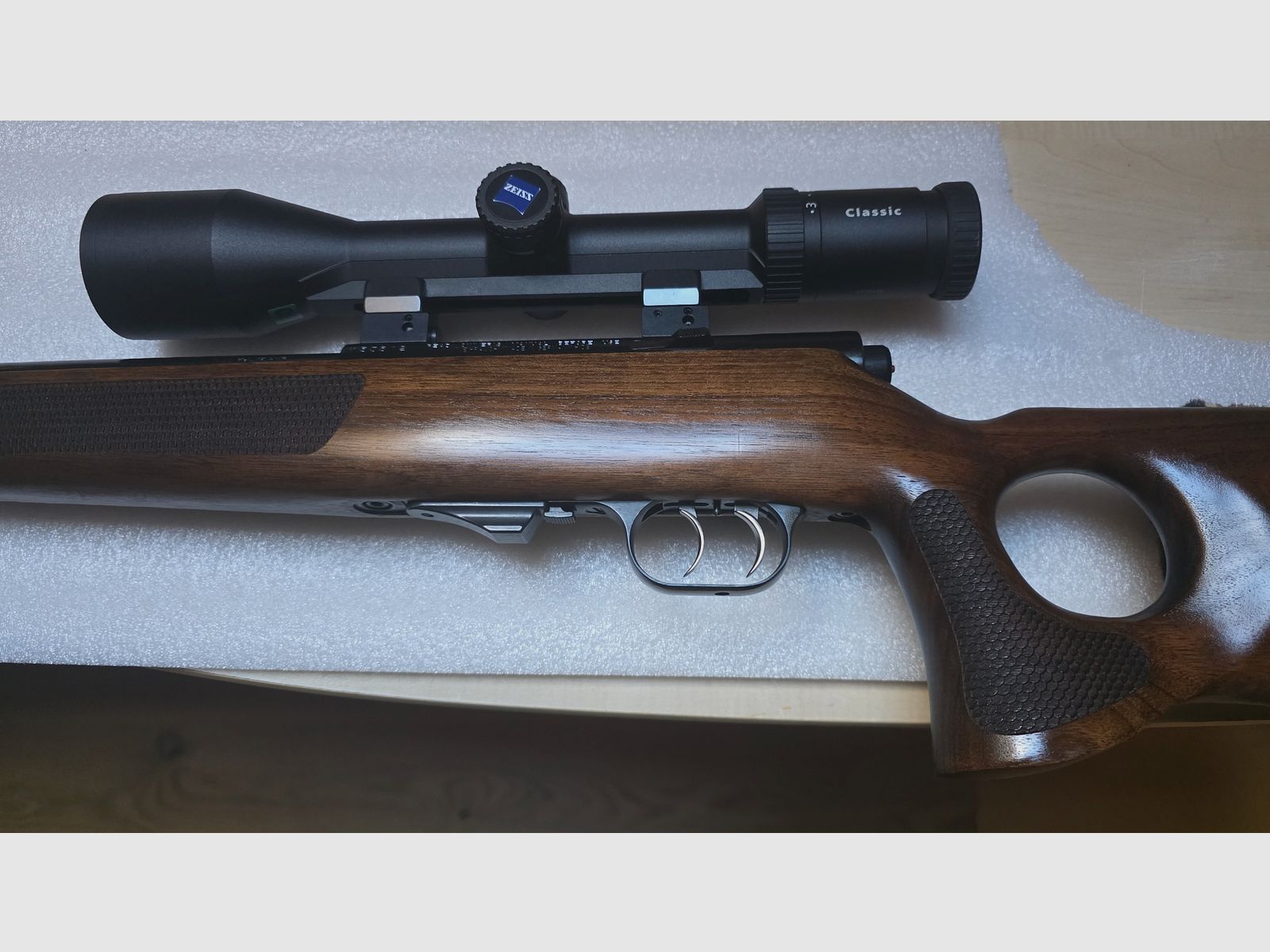 Weihrauch HW 66 TH (.17 HMR) with Zeiss Classic Diavari M 2.5–10x50 T*