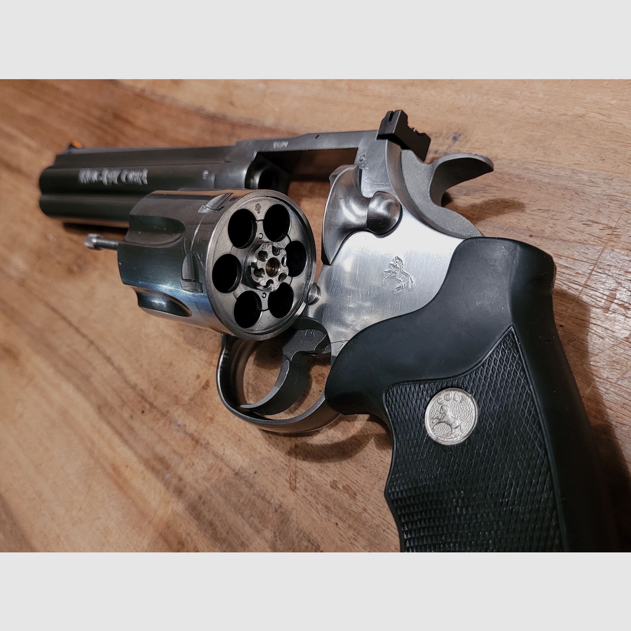 Colt King Cobra revolver caliber .357 Magnum