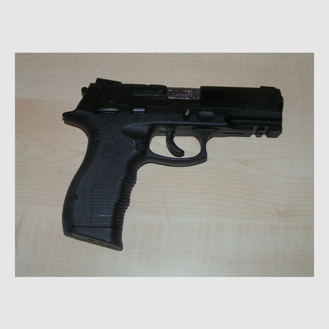 Taurus PT 809, Bild 2 von 6