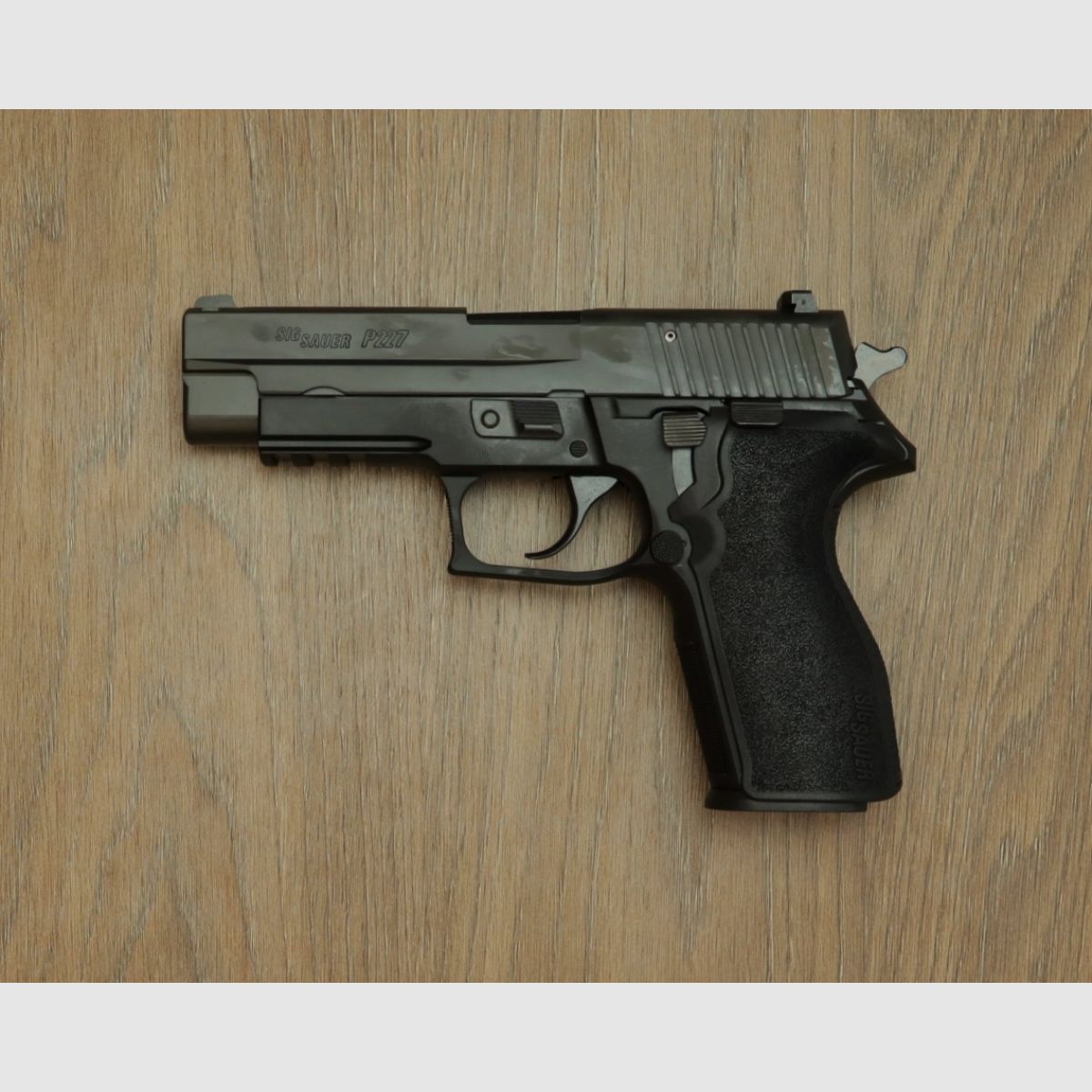 P227 Nitron, Bild 2 von 2