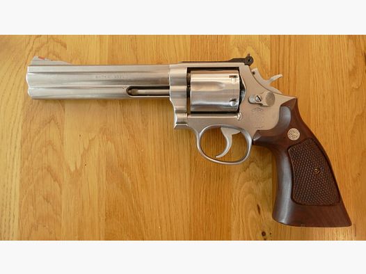 Smith & Wesson	 686-4