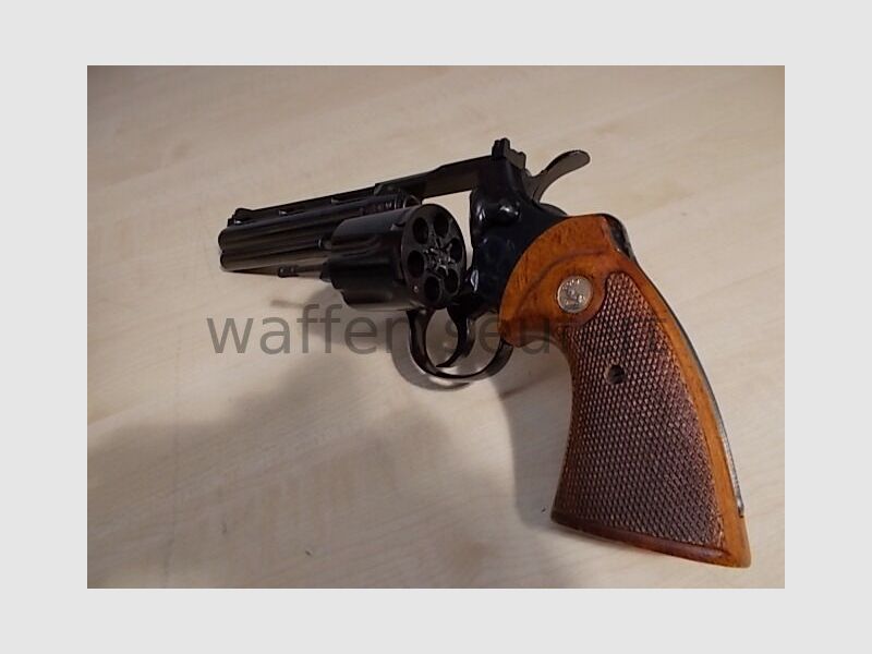 Colt Python 6" manufactured 1971/72!