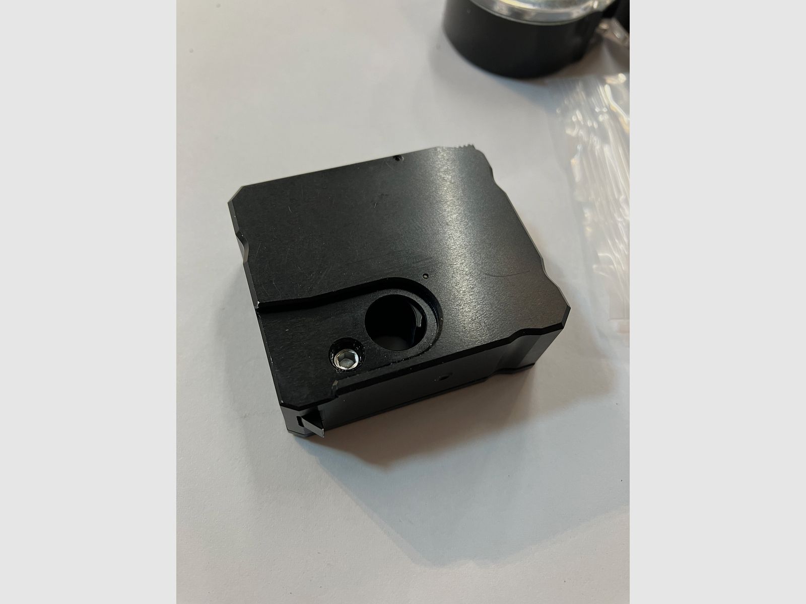 HP Max MK2 mit Schalldämpfer, Sig Romeo5 Rotpunktvisier und Zubehör
