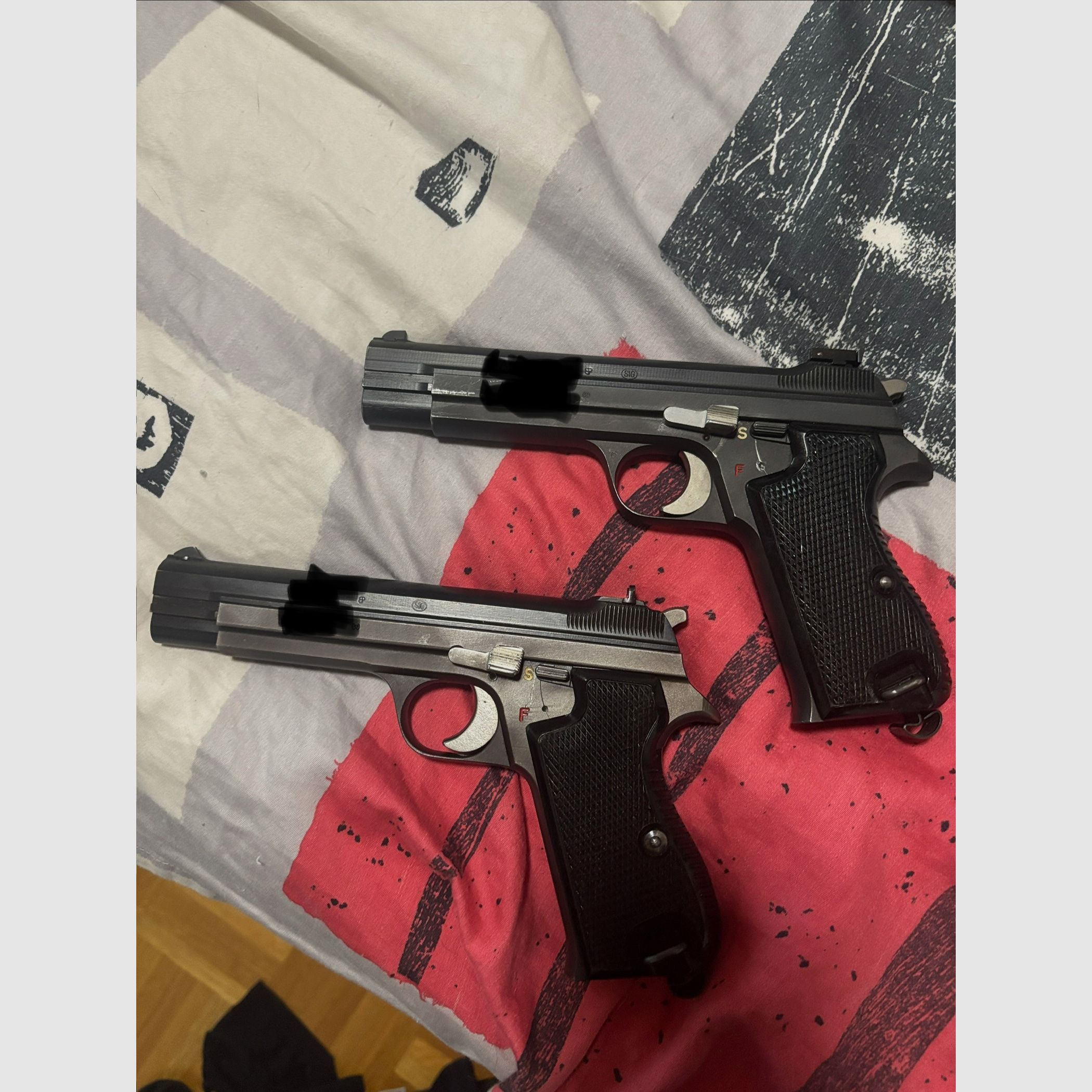 SIG P210-2 9mm with two magazines and original leather holster, image 1 of 3