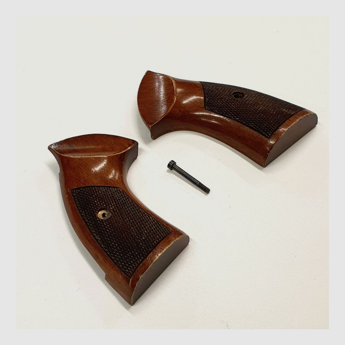 H. Schmidt Ostheim grips H. Schmidt Ostheim for Luger -, 38 Special revolver