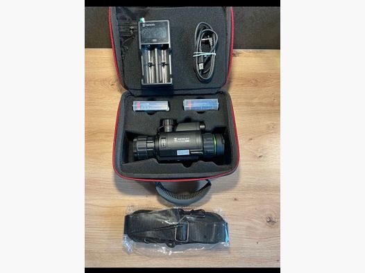 Hikmicro Cheetah Nachtsichtvorsatzgerät 940 nm