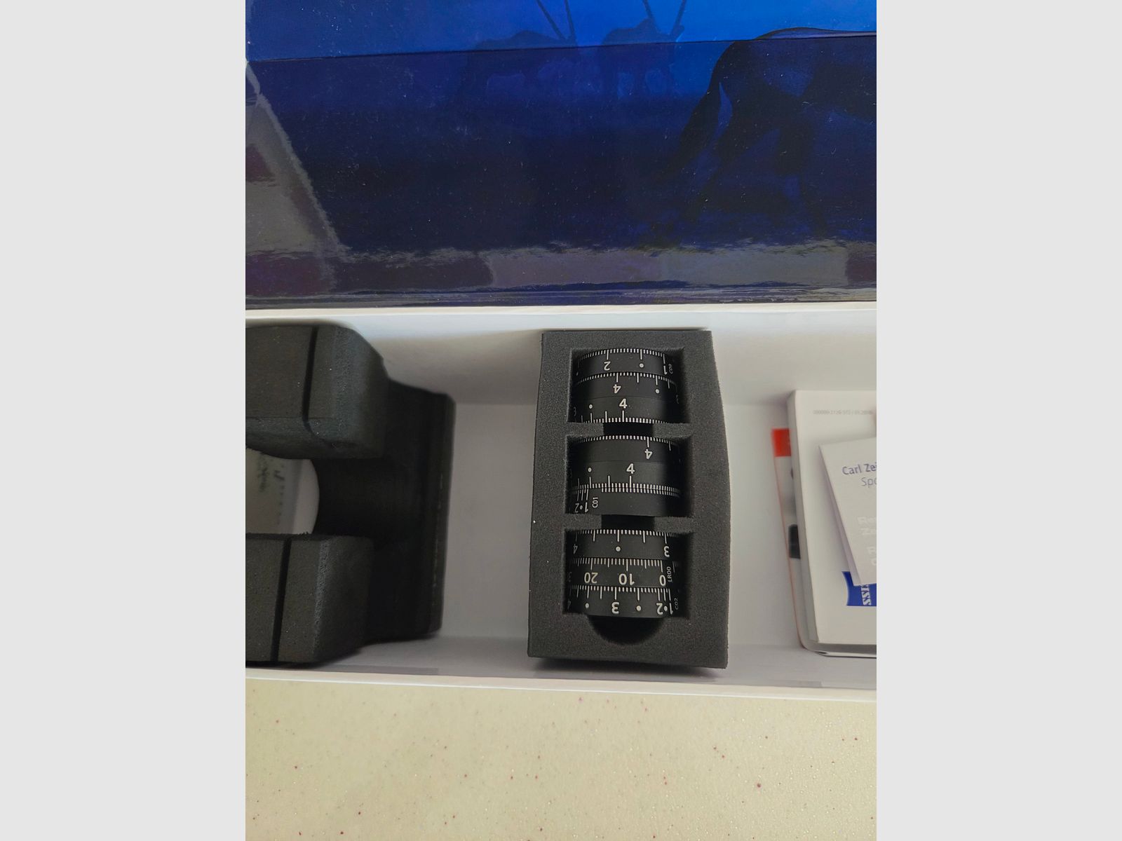 Zeiss 4.8.35 ×60victory v8