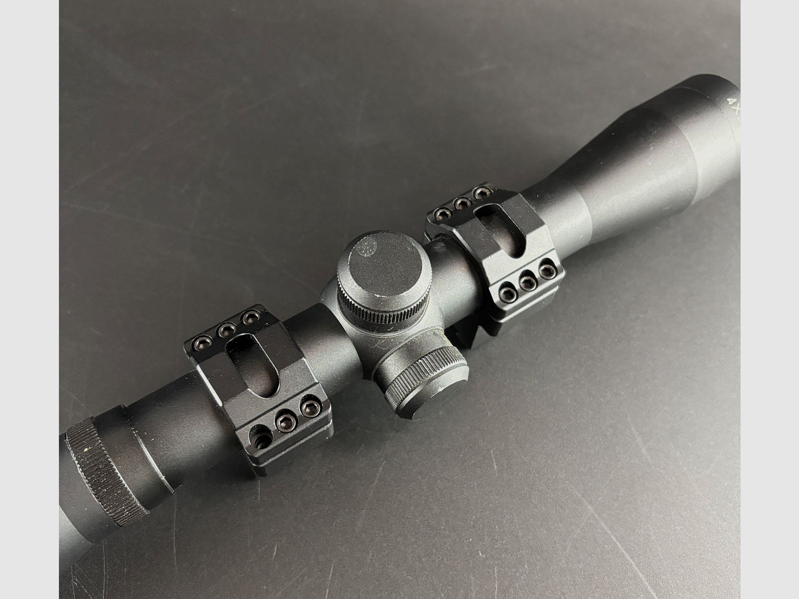 Aussteller FOCUS In Sight 4x32 1/4 MOA Absehen 4A 108160-2 Zielfernrohr