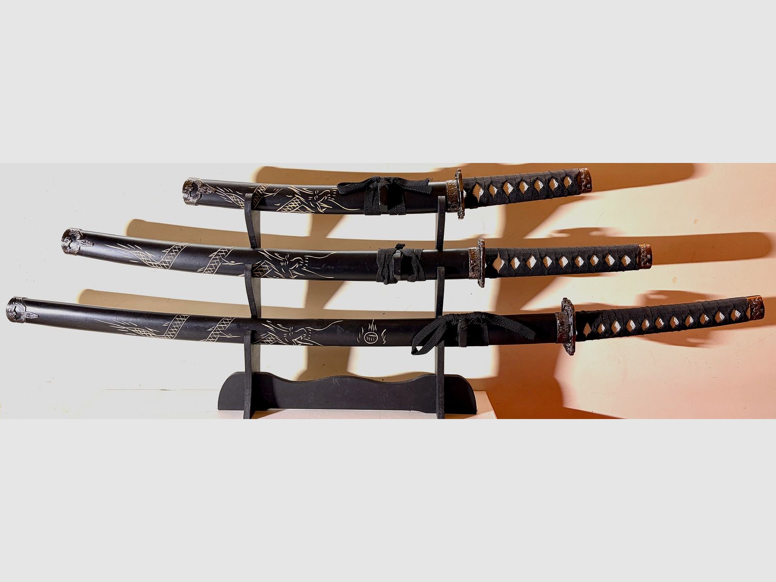 Samurai Schwerter Set Marui – 3-teiliges Katana Daisho Set mit Drachengravur & Ständer