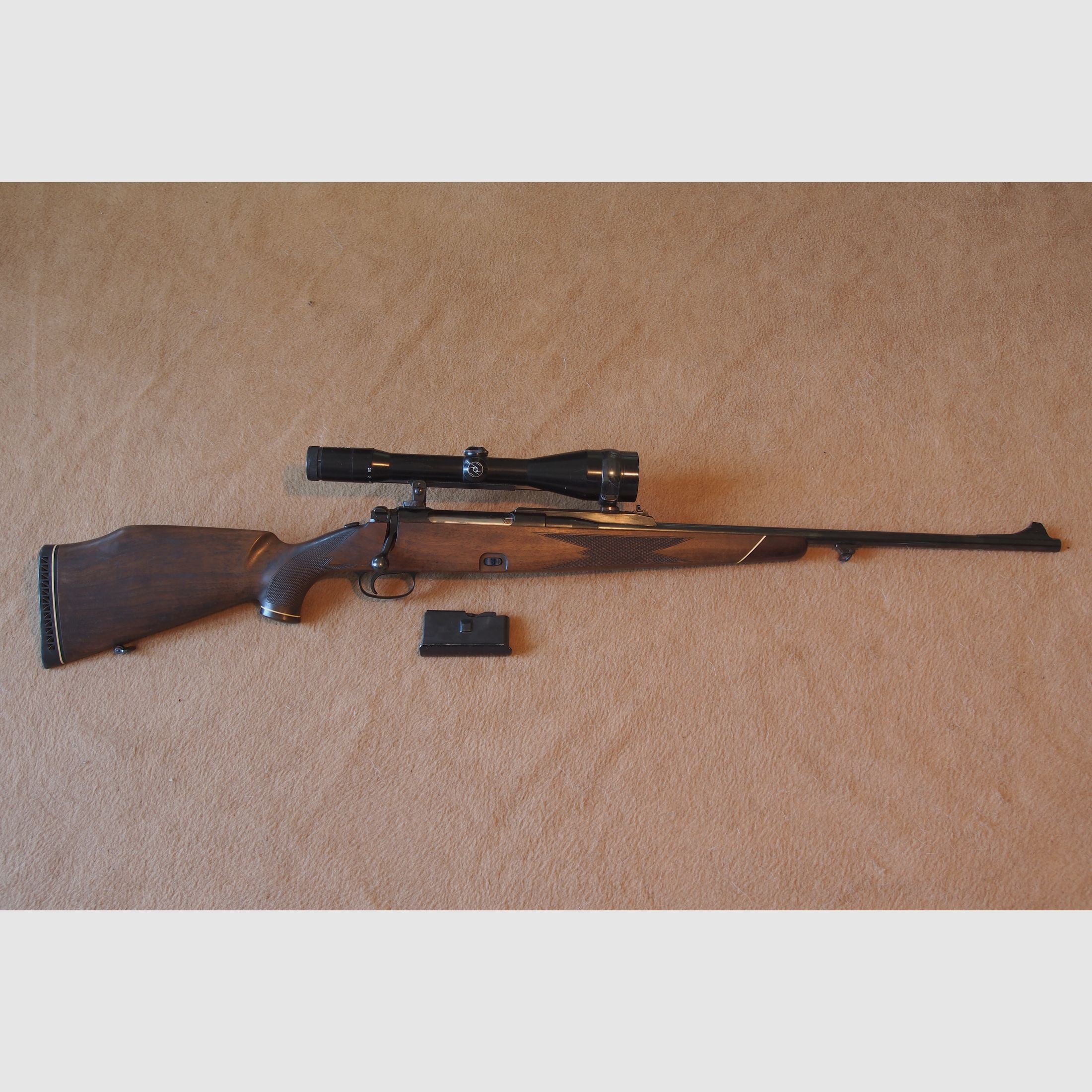 Driven hunt specialist Mauser 77 in top condition