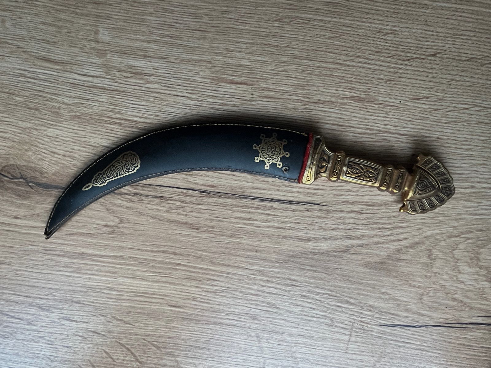 Cuchillo curvo vintage Toledo España
