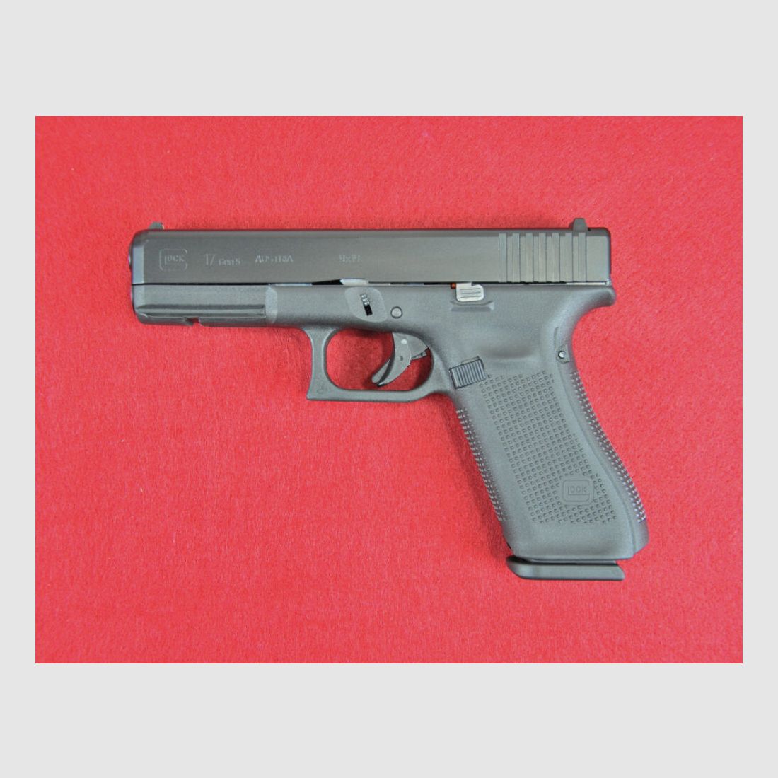 Glock	 17 Gen5 9mm Luger