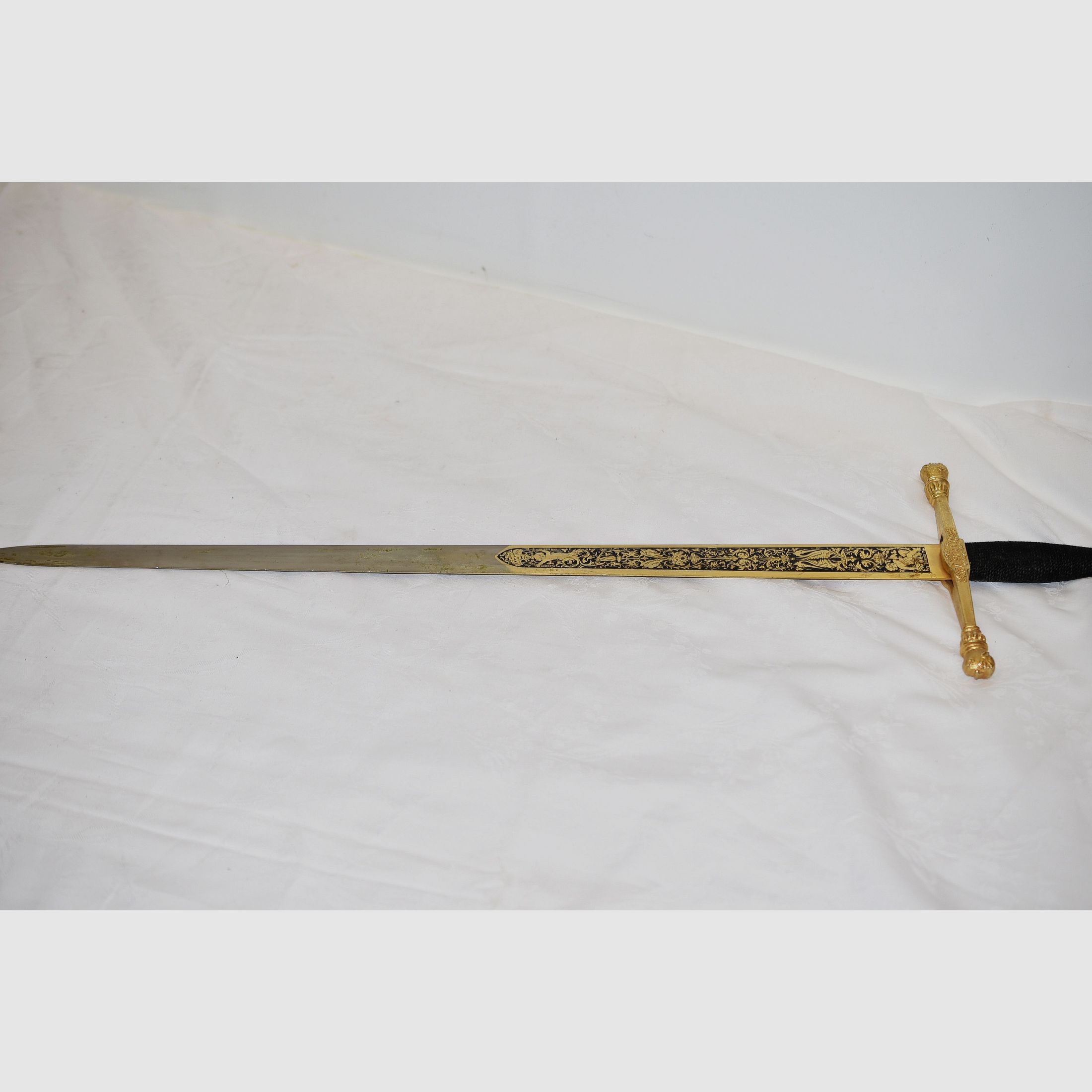 Renaissance-Schwert, Goldenes Schwert Carlos V, Kaiser Karl V, Toledo Gesamtlänge 74 cm