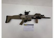 WE / Cybergun SCAR-L GBB Airsoft rifle – gas blow-back – used – with accessories