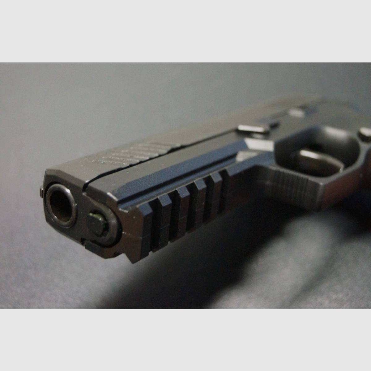 Sig Sauer P320 45ACP, Bild 5 von 6