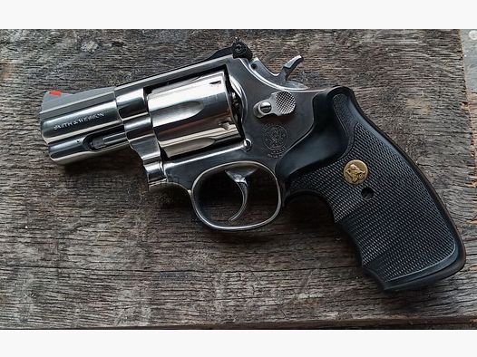 Smith & Wesson Modell 686-1 Stainless 2,5 Zoll
