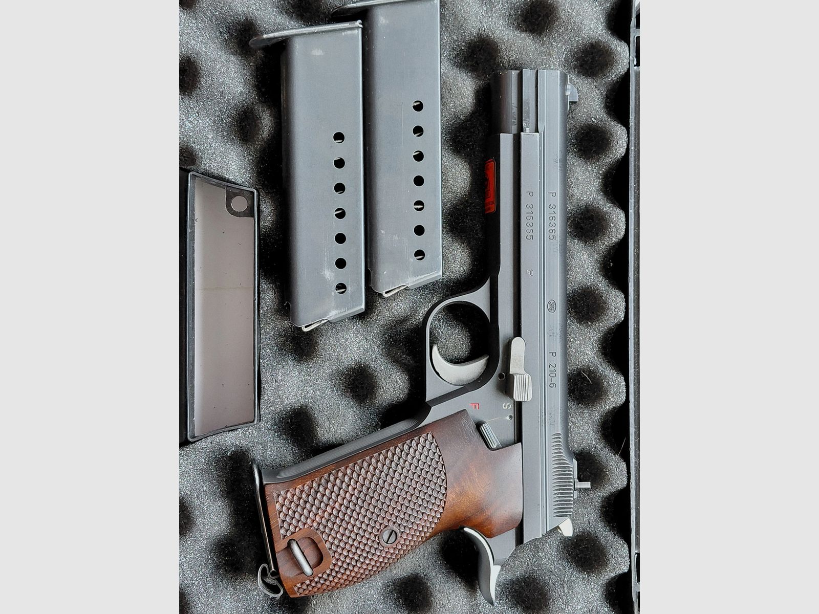 SIG P210-6 de 1982 en très bon état