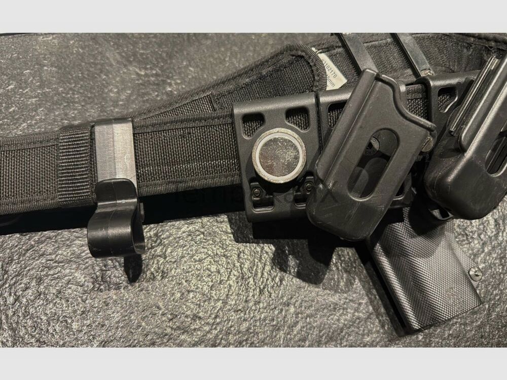 IPSC Gürtel inkl. 4 Mag.Taschen + Magnethalter und Gohst Hoslter Walther PP