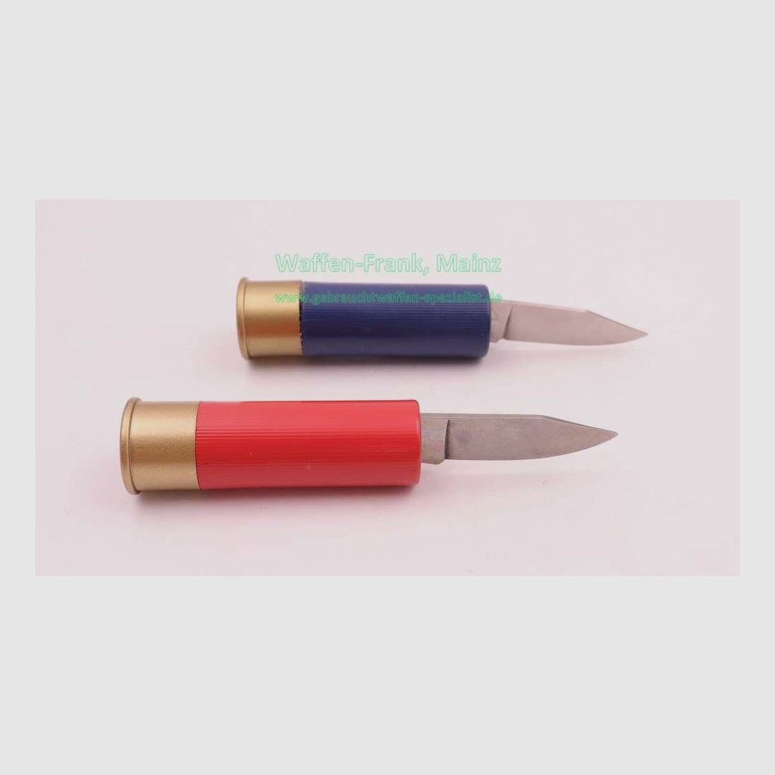 Italian - Various shotgun cartridges with folding knife