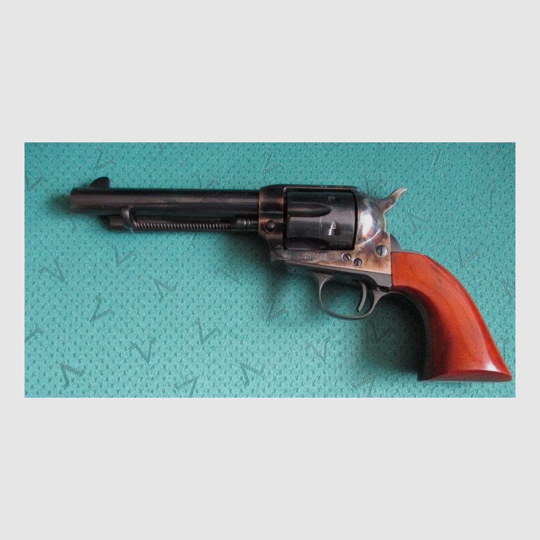 Single Action Revolver Uberti Hege Cattlemann 5 1/2 Zoll	 1873