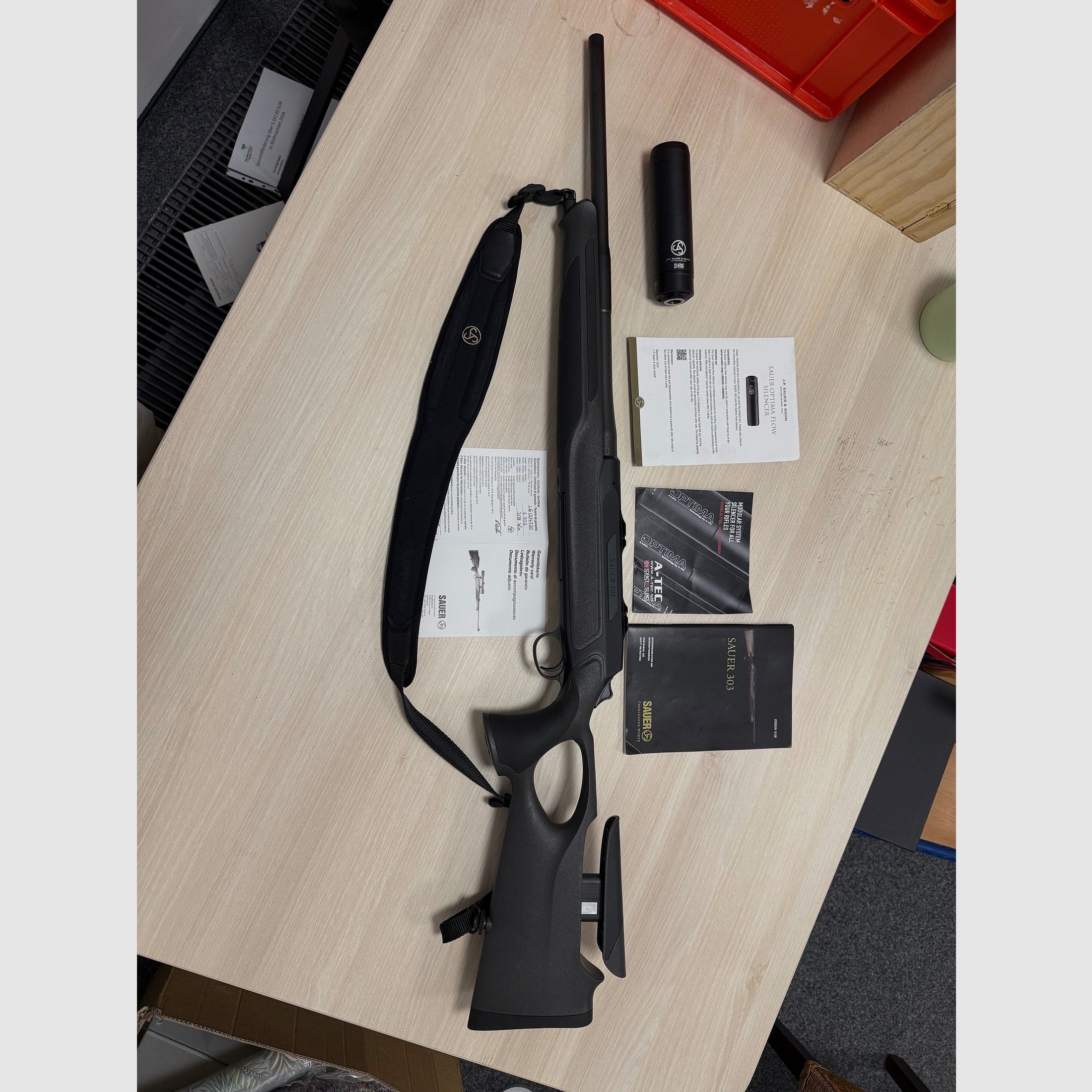 Sauer 303 Synchro XT Gen II + OPTIMA Flow silencer + strap - *LIKE NEW from 2025*