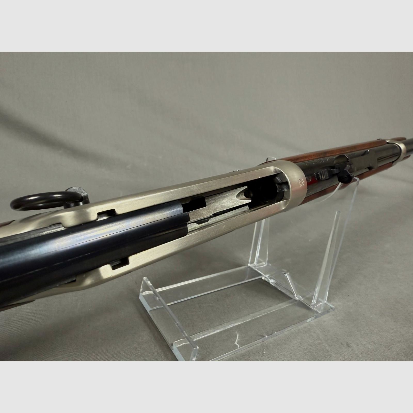 Winchester Mod. 1894  "John Wayne Commemorative"   (.32-40 WCF)
