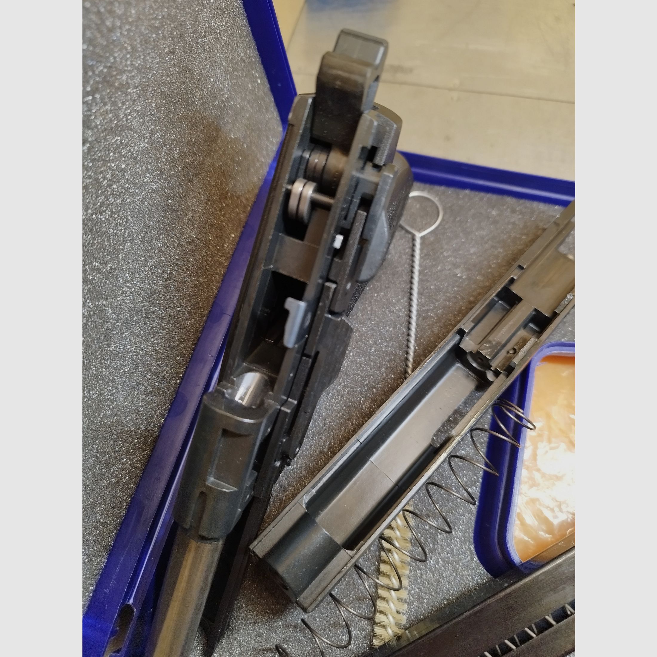 Röhm RG 96 in 9mm PAK. + 50 Knallpatronen Fiocchi 9mm PAK. Top Zustand!!!, Bild 6 von 9