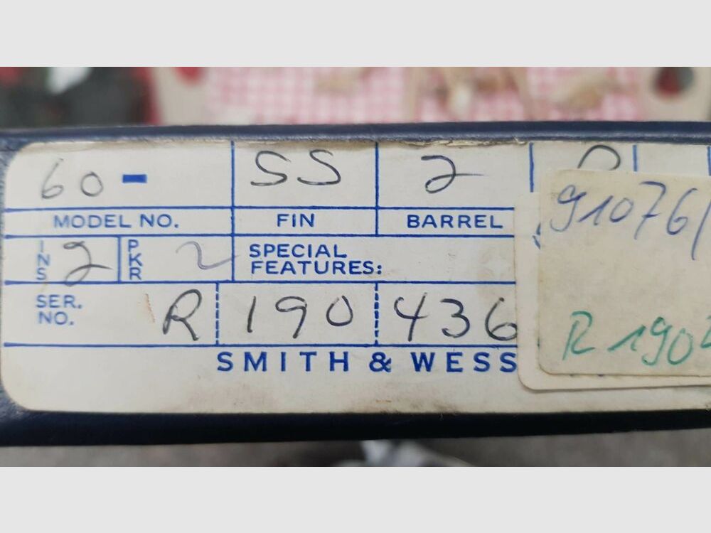 Smith & Wesson 60