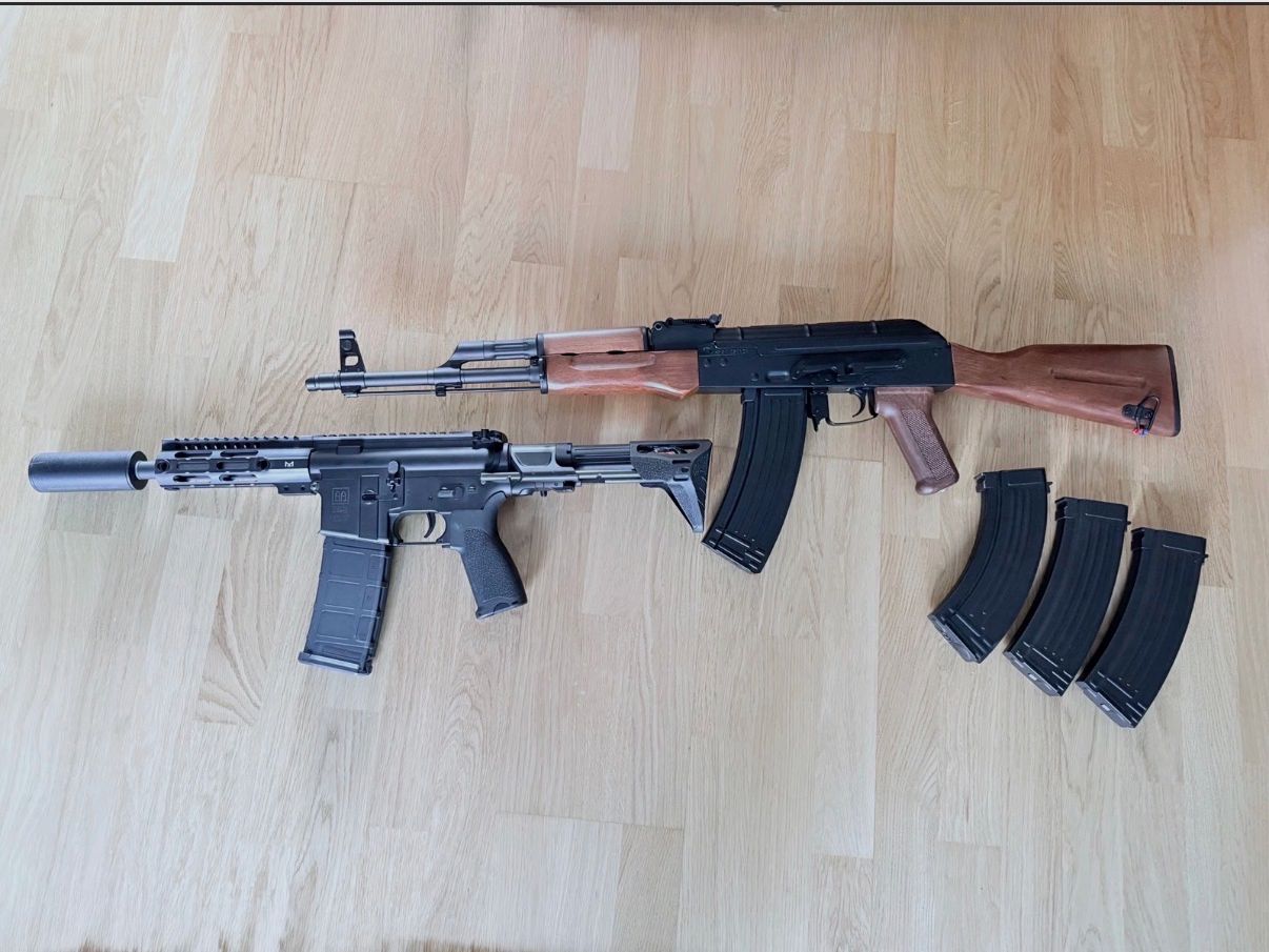 Airsoft Specna Arms M4 + AK 47