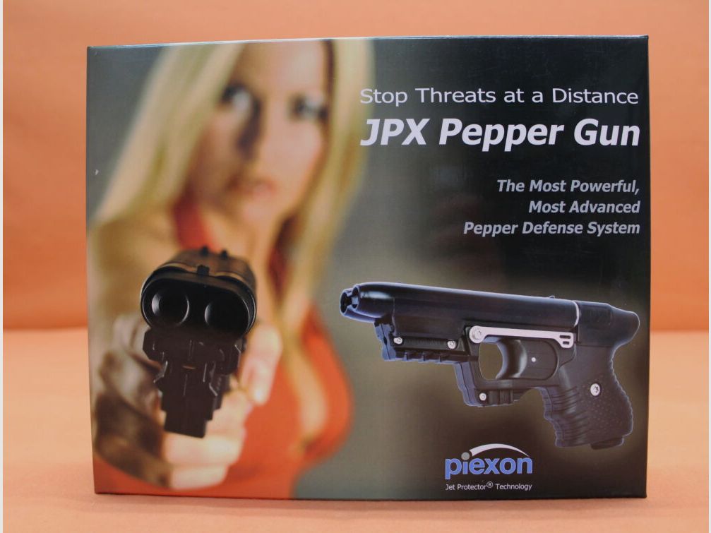 Piexon Jet Protector JPX Gen1: Abschussgerät für Reizstoff (Pfefferspray) Polymer schwarz 10%OC (ÜBERLAGERT!) mit zusätzlichem Trainingsmagazin