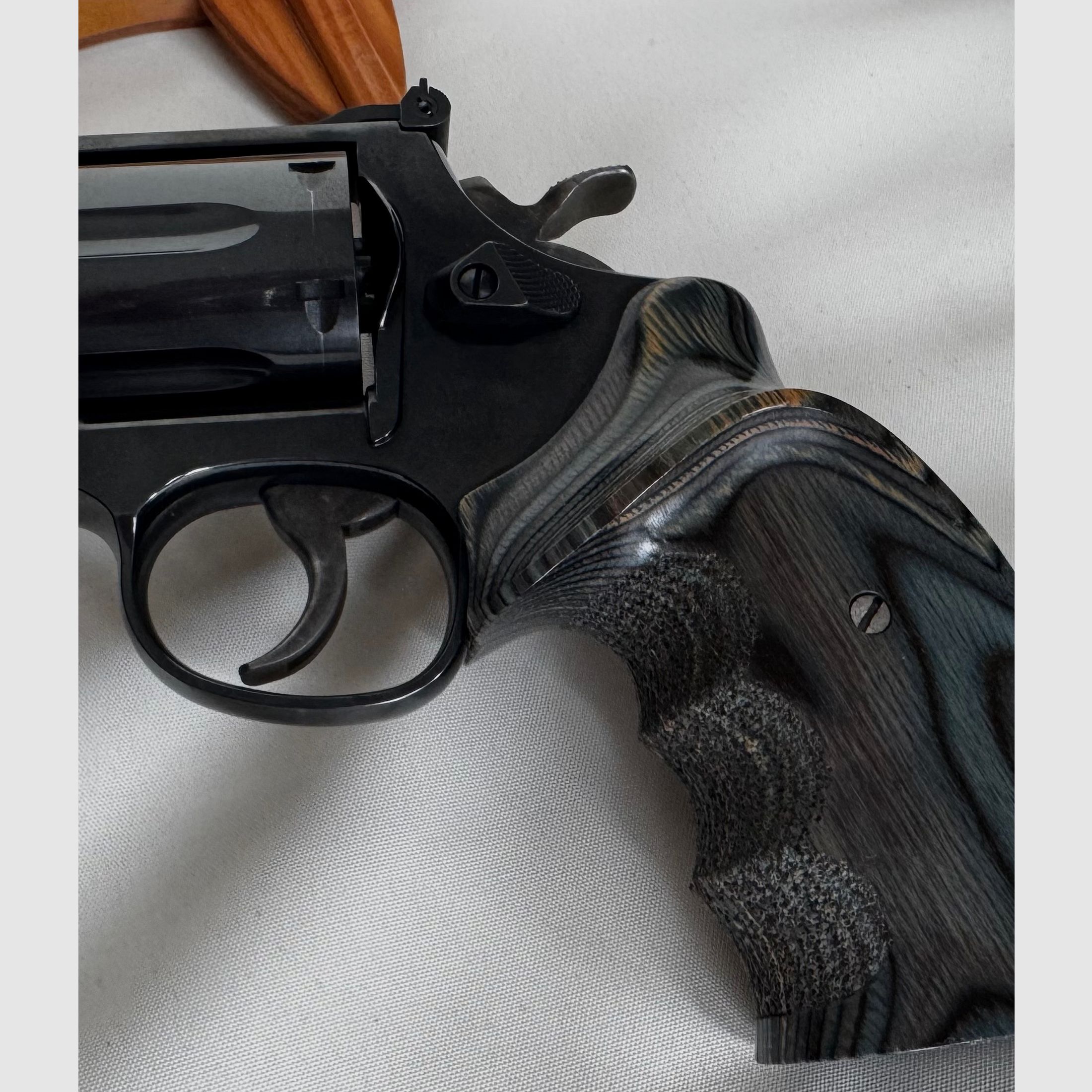Smith and Wesson Revolver 586-5, cal. 38/357 Mag.
