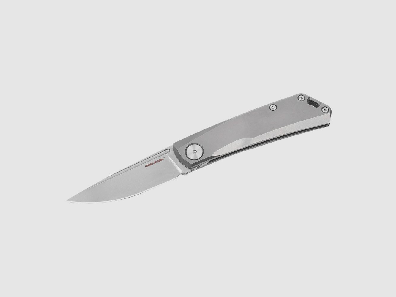 Real Steel Luna Titanium diseñado por Poltergeist Works