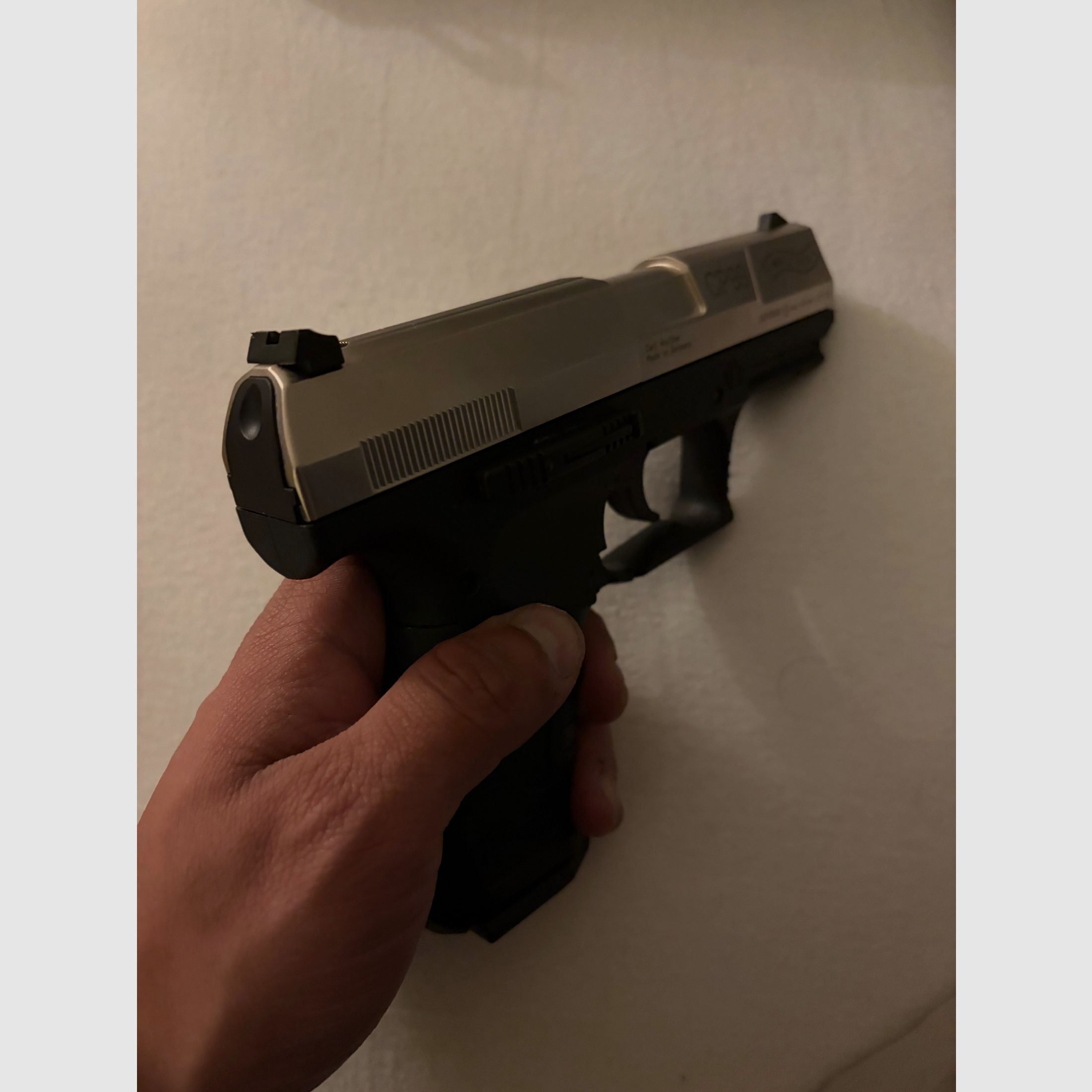 Walther CP99 CO₂ Luftpistole 4,5 mm (.177) mit Trommelmagazin