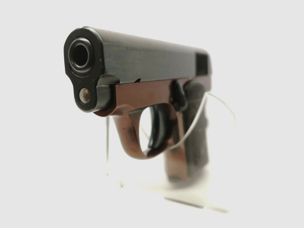 Unique Model 10