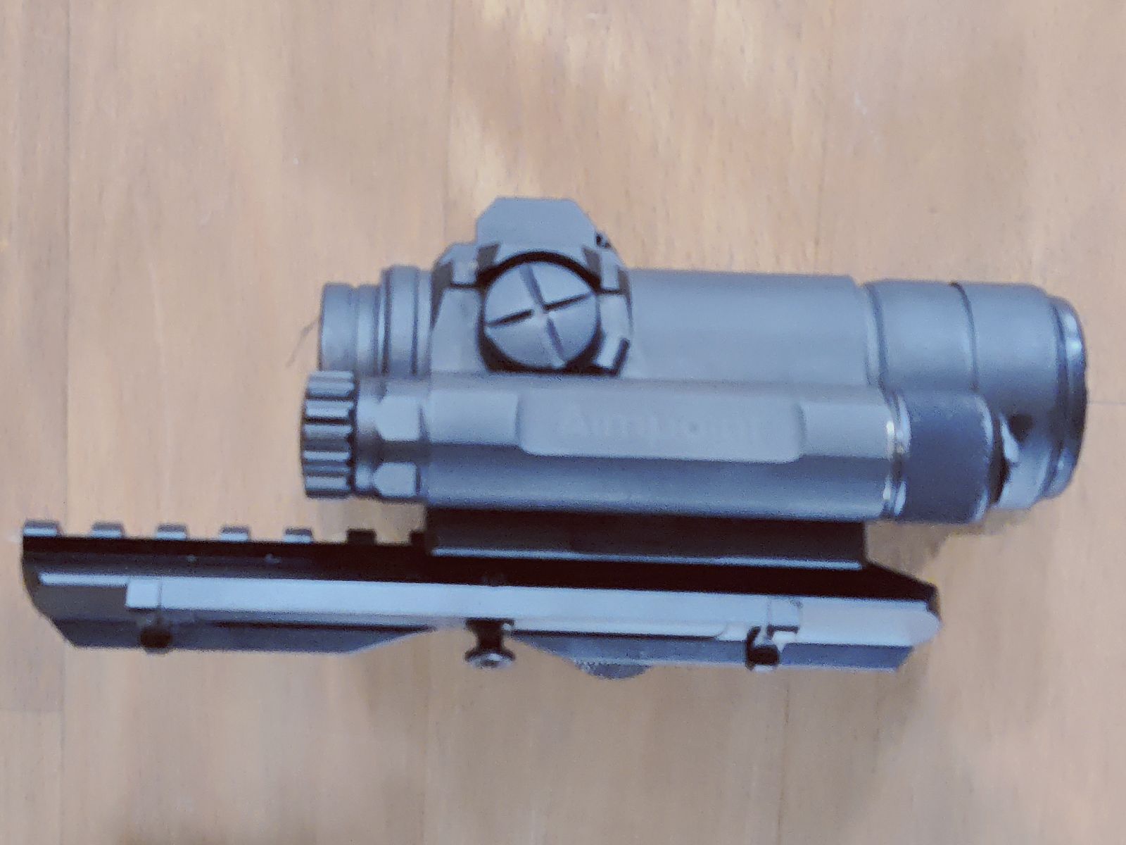 Aimpoint Comp4s – Rotpunktvisier in sehr gutem Zustand