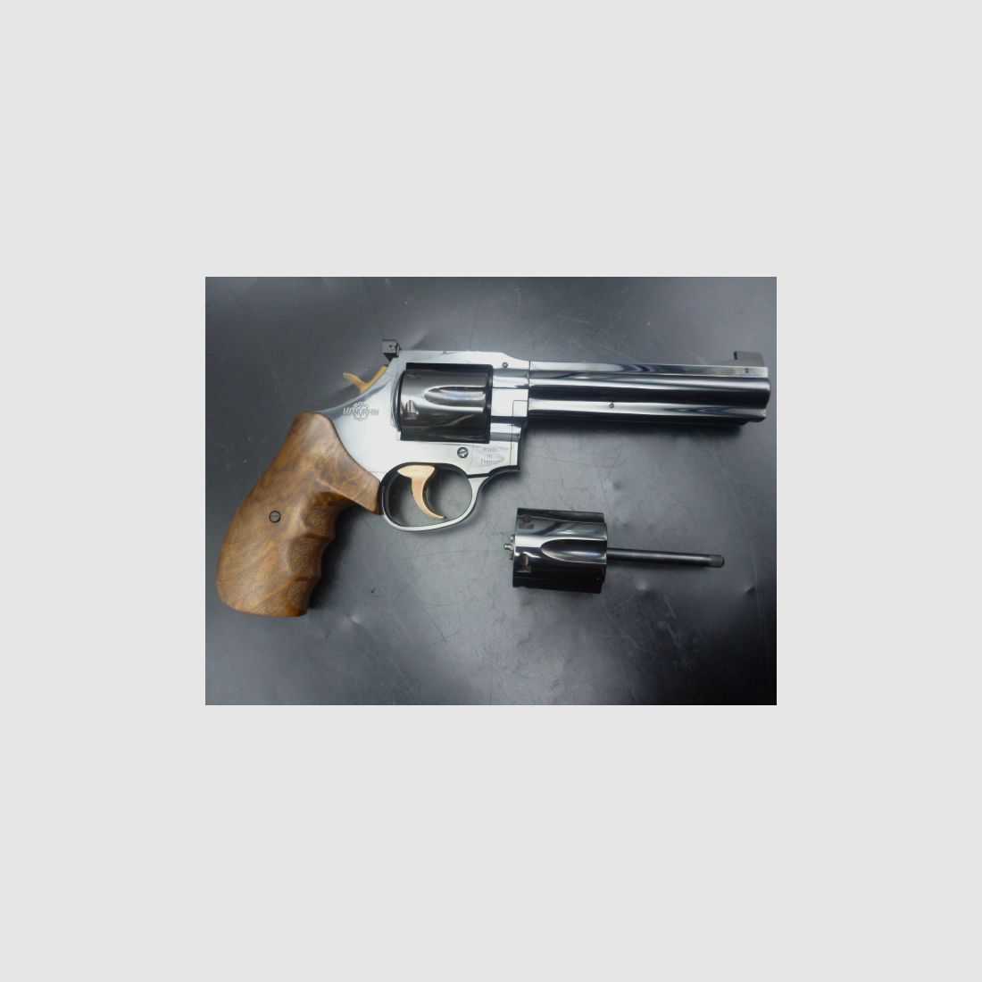 Revolver Manurhin MR73 Sport 5 pouces 1/4 CONVERTIBLE (barillet 38/357mag + barillet 9 mm), billede 9 af 11