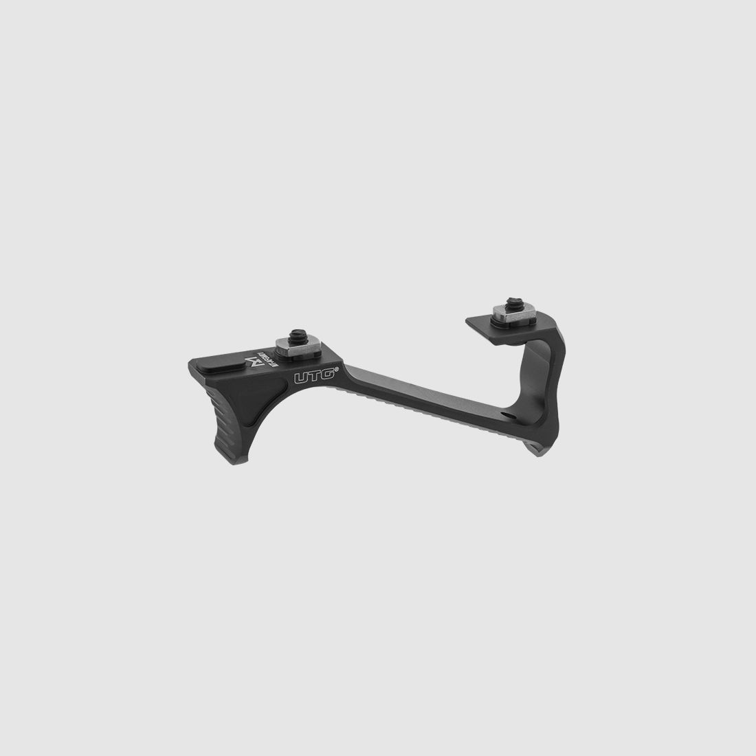 UTG® Ultra Slim skośny uchwyt, M-LOK®, Matowy Czarny