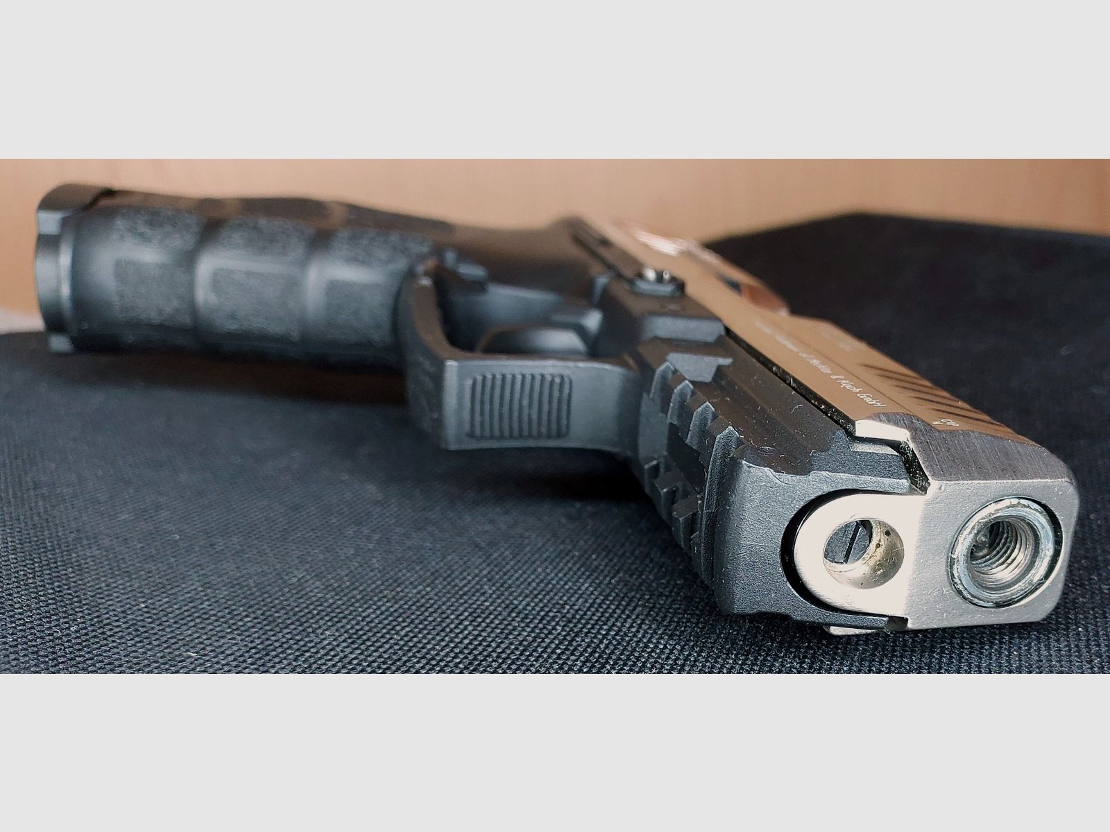 Heckler & Koch P30 Schreckschuss-Pistole 9 mm P.A.K. Stahl-Finish (PTB 912)