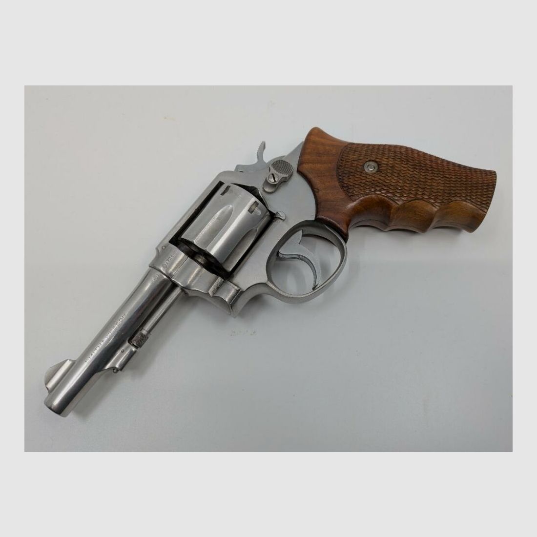 S&W 64