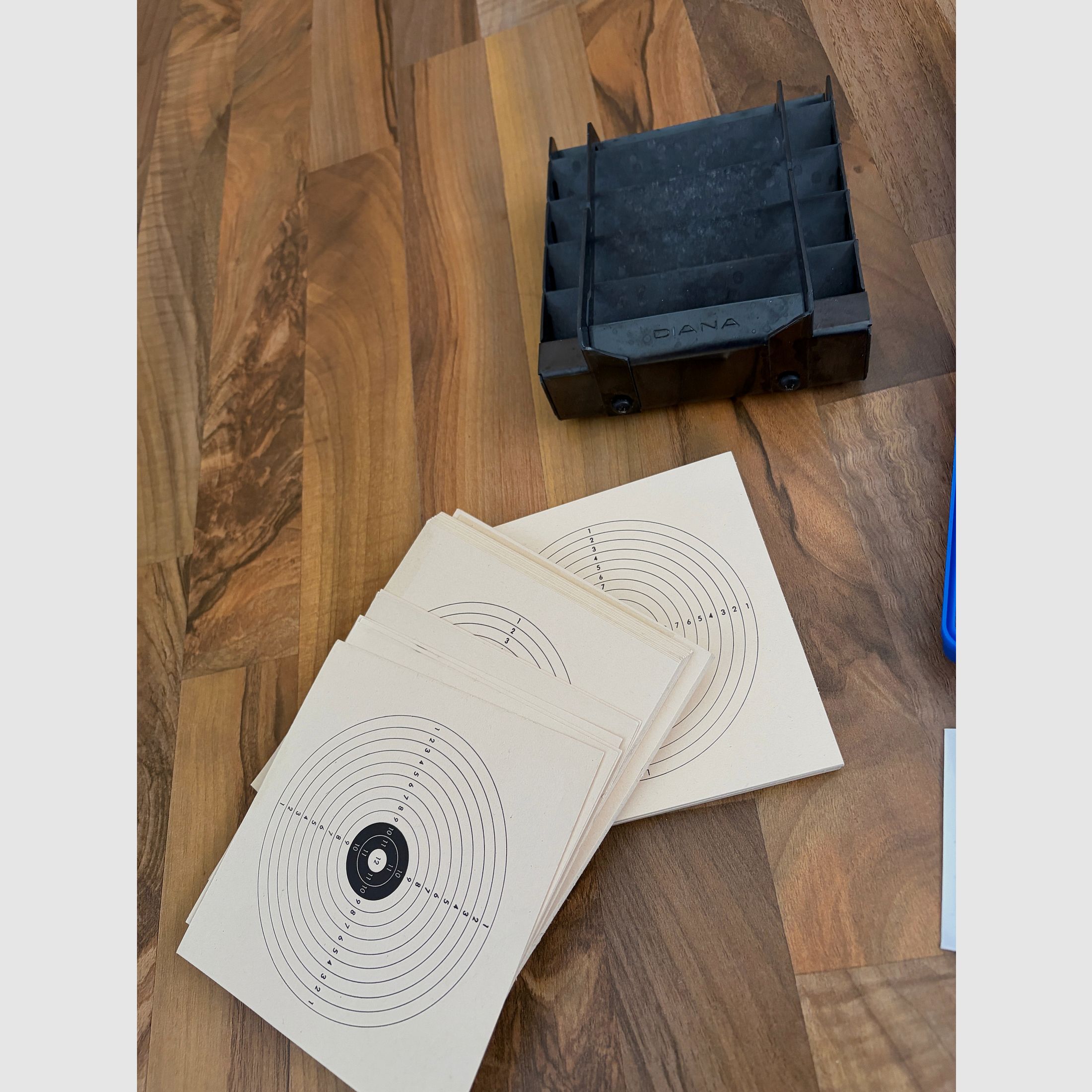 Walther CP88 CO₂ Pistolet 4,5 mm dans la mallette avec accessoires I Diabolos et boîte de récupération de balles / cibles