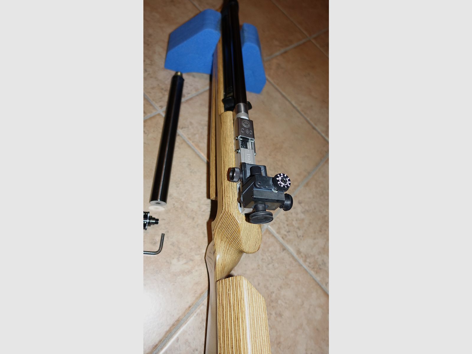 Matchgewehr Feinwerkbau Mod. C60 + 2x Kartusche + Fülladapter